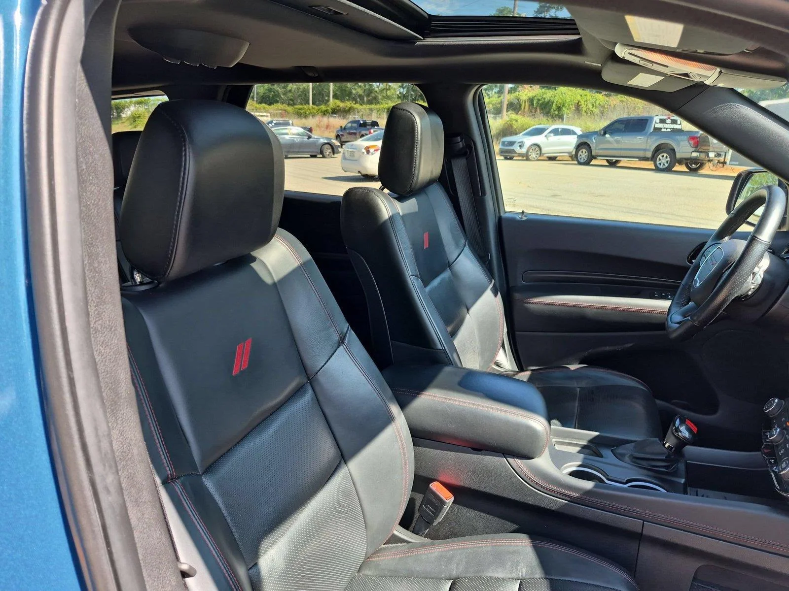 Used 2023 Frostbite Pearlcoat Dodge R/T Plus image 38