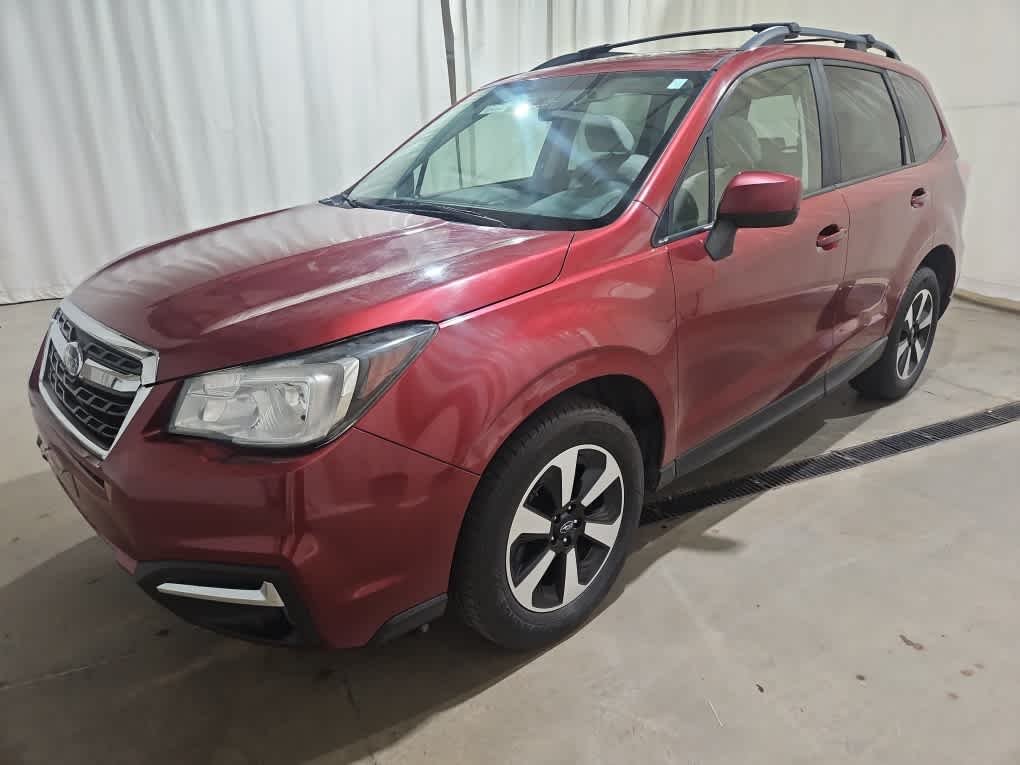 Used 2018 Venetian Red Pearl Subaru Premium image 3