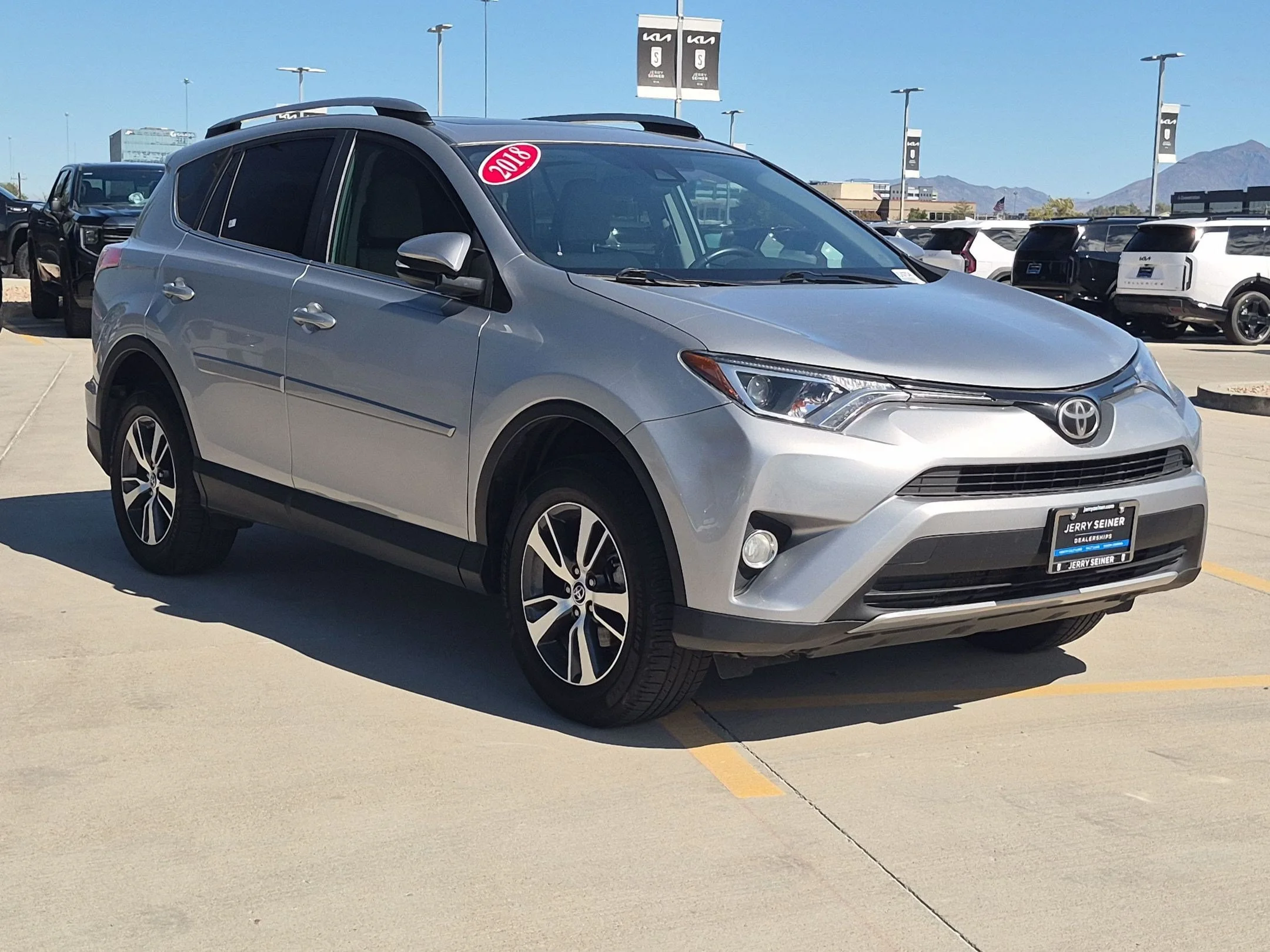 Used 2018 Silver Sky Metallic Toyota XLE image 7