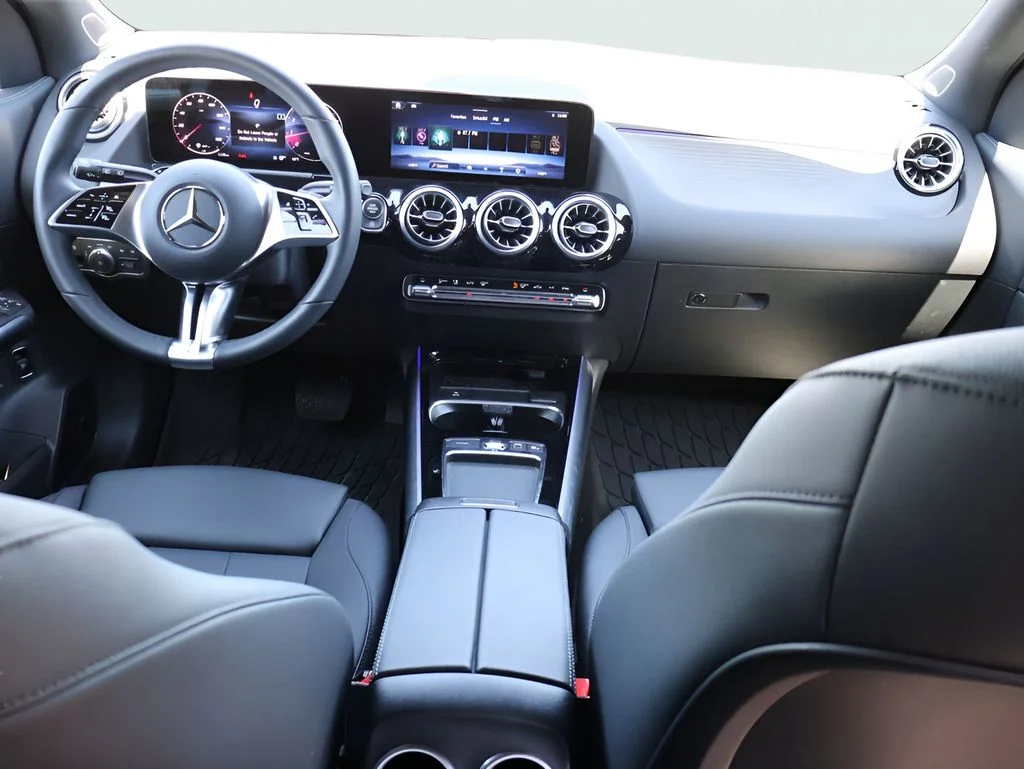 Used 2026 Cirrus Silver Metallic Mercedes-Benz GLA 250 image 13