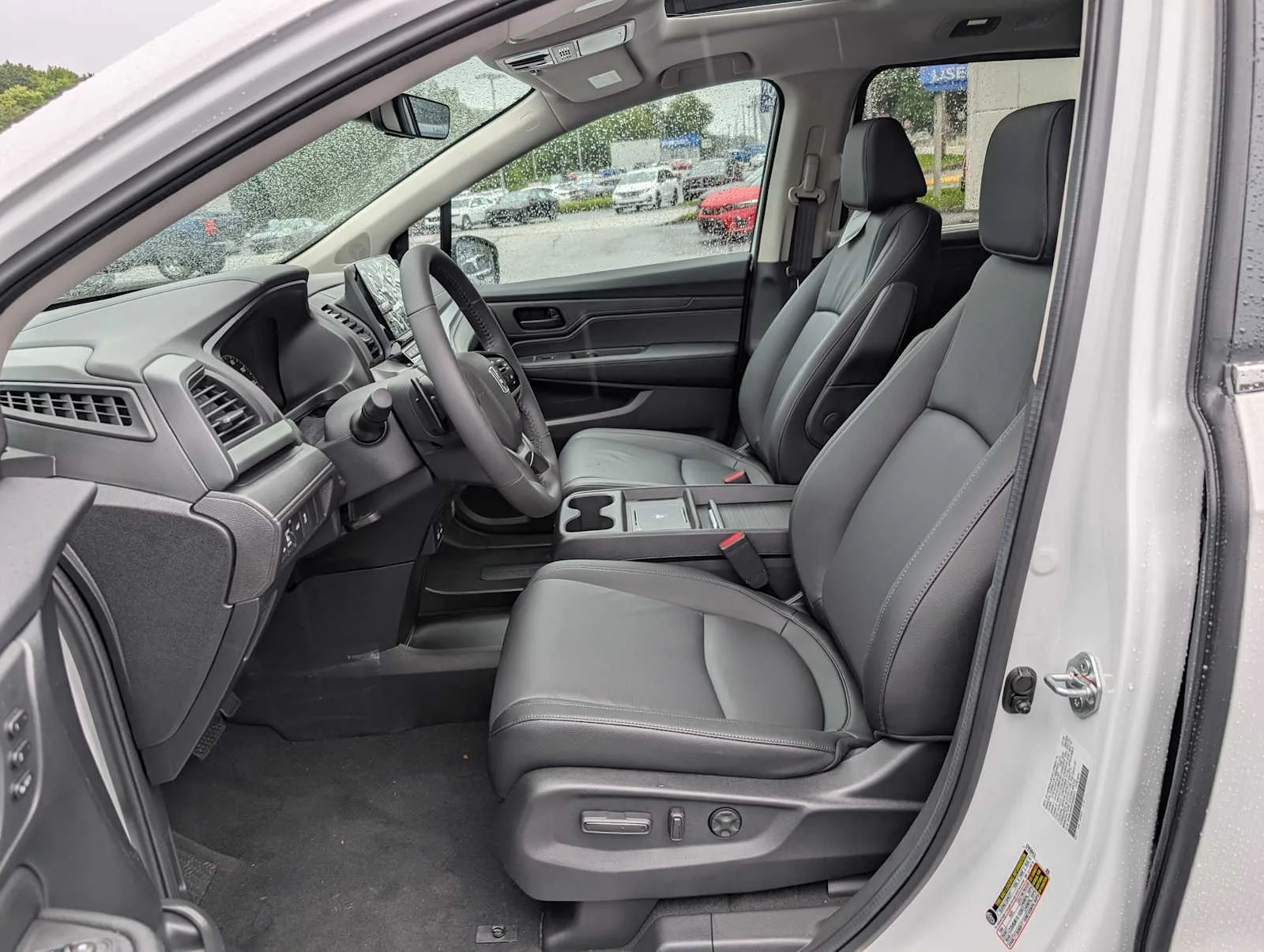 New 2026 Platinum White Pearl Honda EX-L image 4