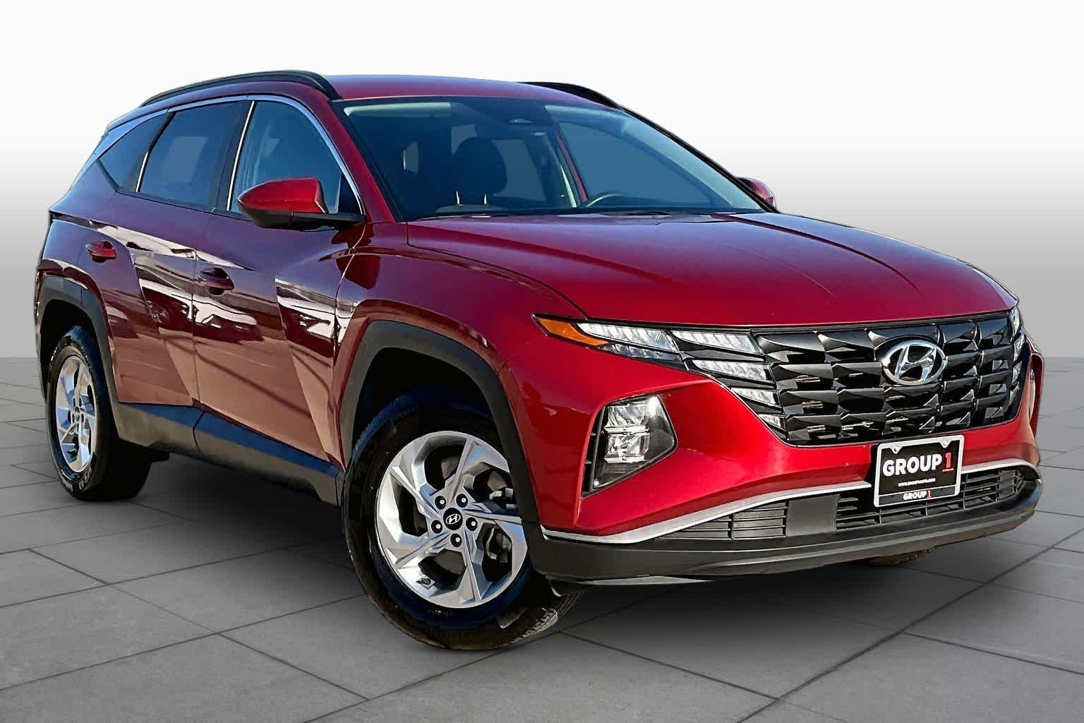 Used 2024 Ultimate Red Hyundai SEL image 3