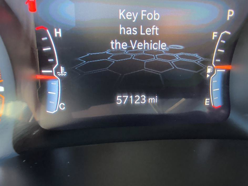 Used 2024 Silver Zynith Metallic Clearcoat Jeep Latitude image 22