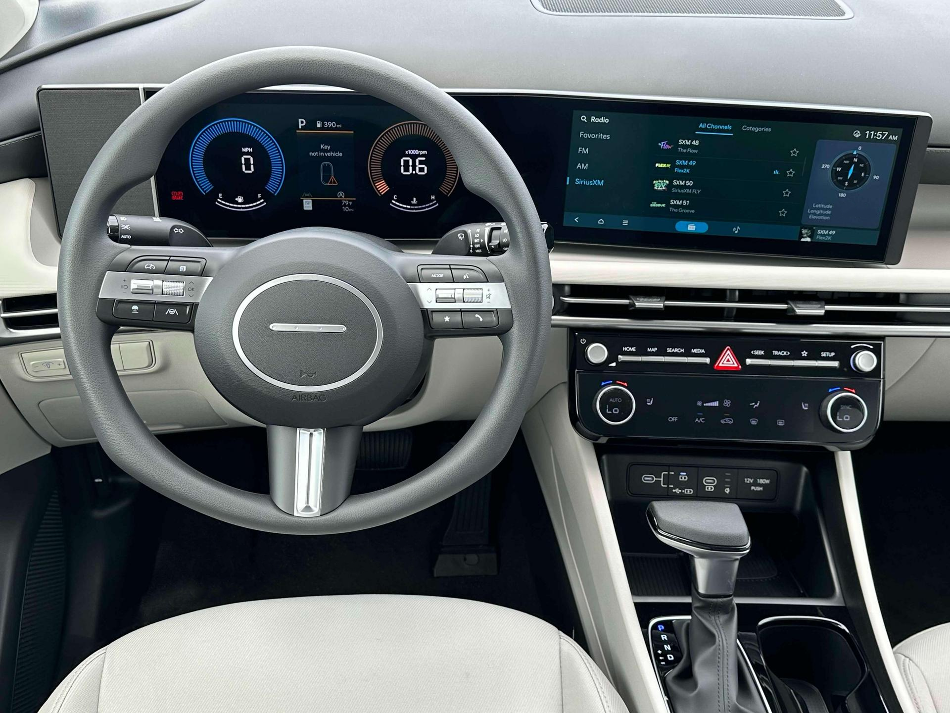 2025 Hyundai Tucson SEL - Photo 17