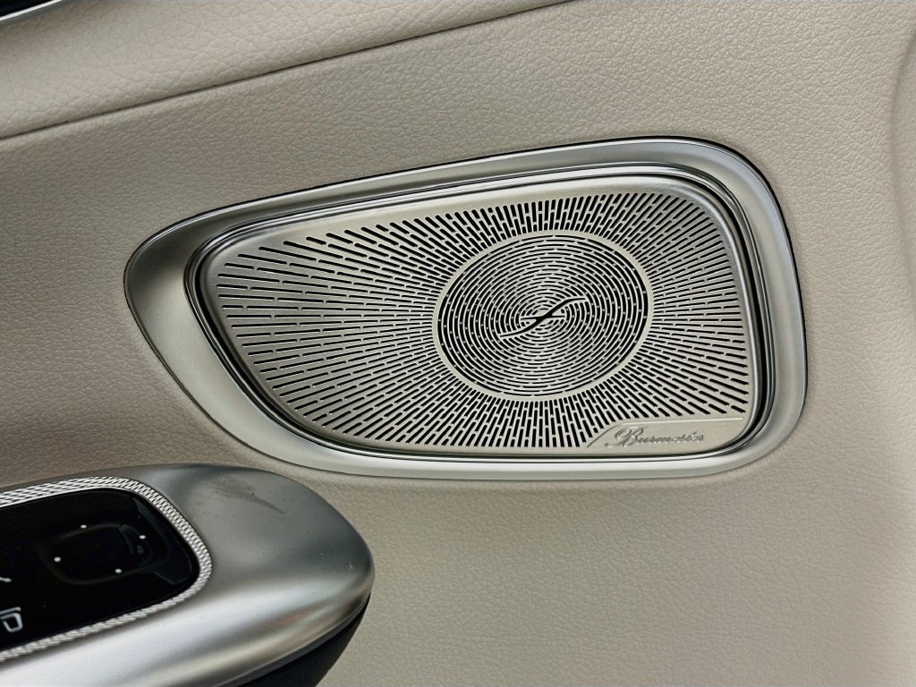 New 2027 Cirrus Silver Metallic Mercedes-Benz GLC 300 image 19