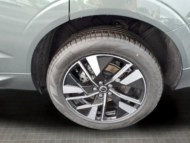 New 2026 Forest Lake Volvo Plus image 10