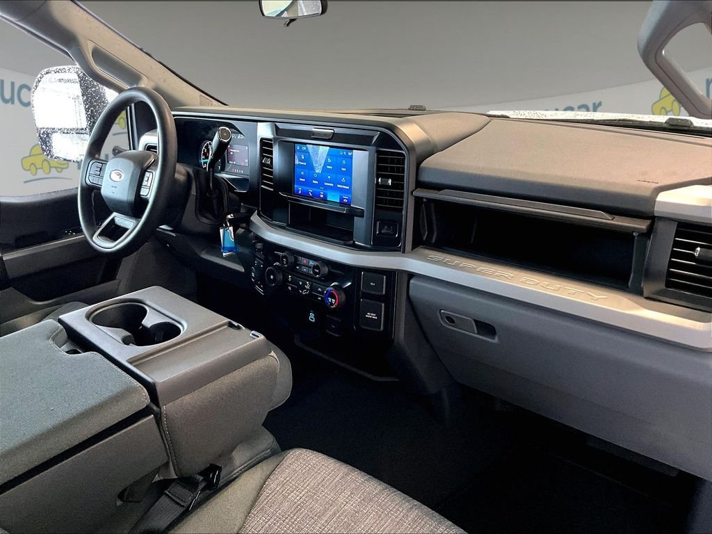 New 2026 Oxford White Ford XLT image 10