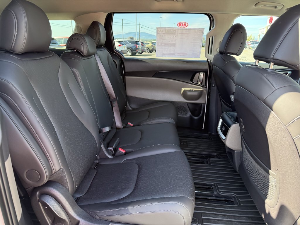 New 2026 Snow White Pearl Kia LXS image 13