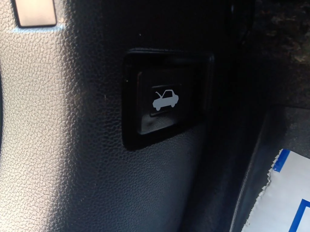 Used 2024 Solar Silver Metallic Honda EX image 22
