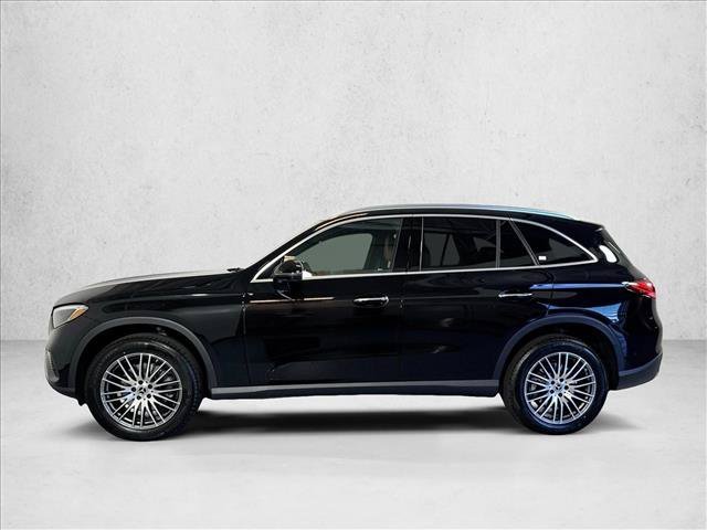 New 2026 Black Mercedes-Benz GLC 300 image 38