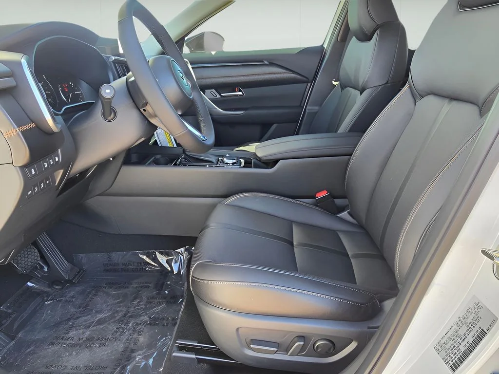 Used 2026 Wind Chill Pearl Mazda Premium image 9