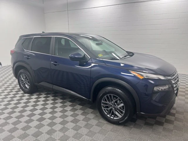 Used 2026 Blue Nissan SV image 4