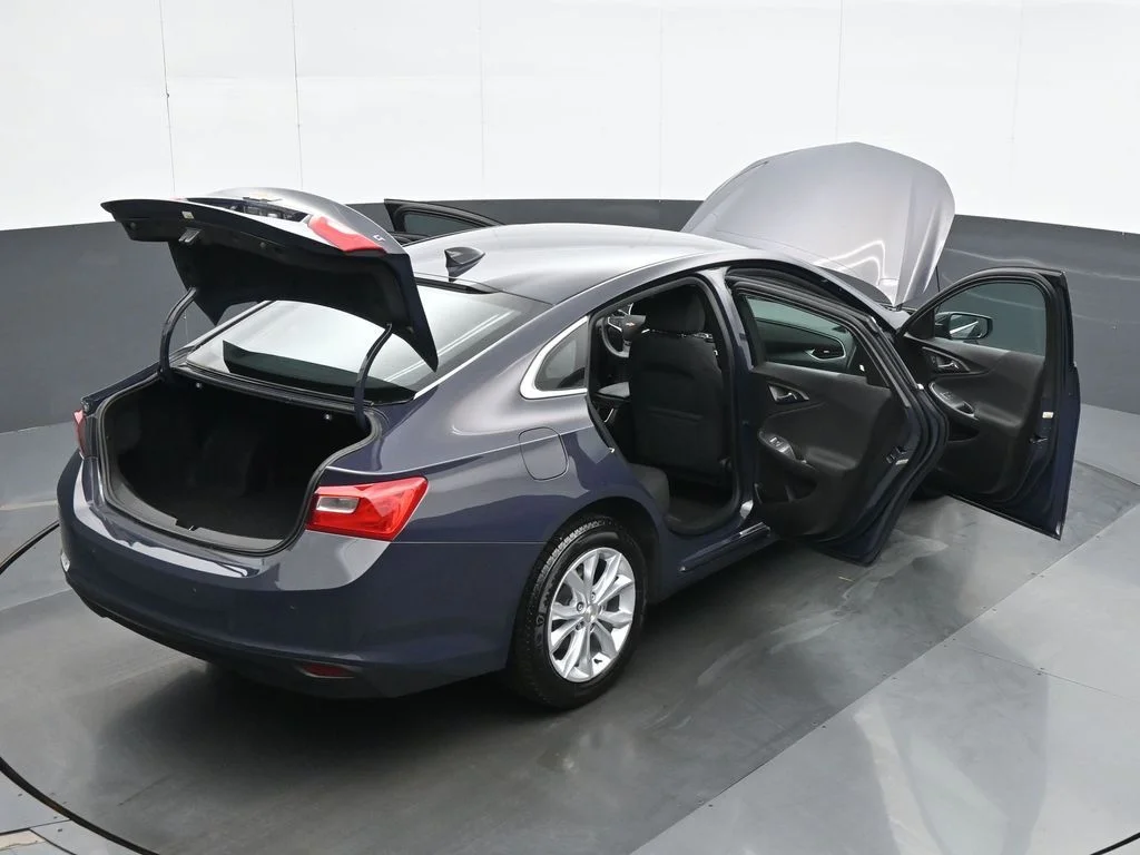Used 2025 Black Chevrolet LT image 39