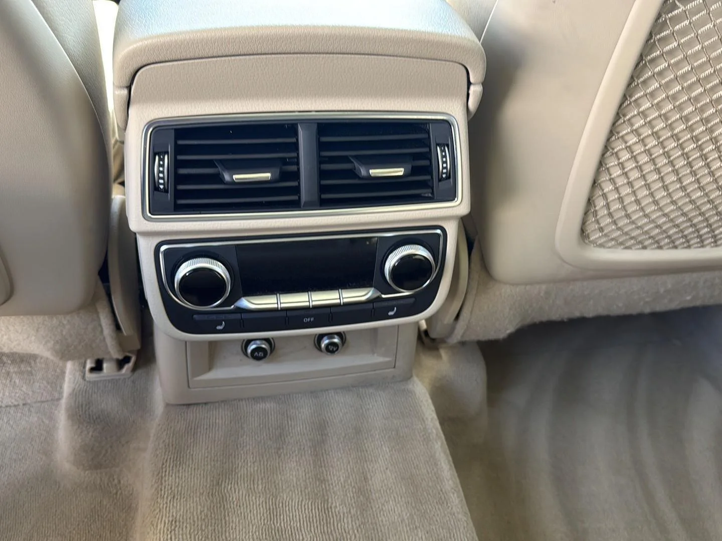 Used 2019 WHITE Audi Premium Plus image 25