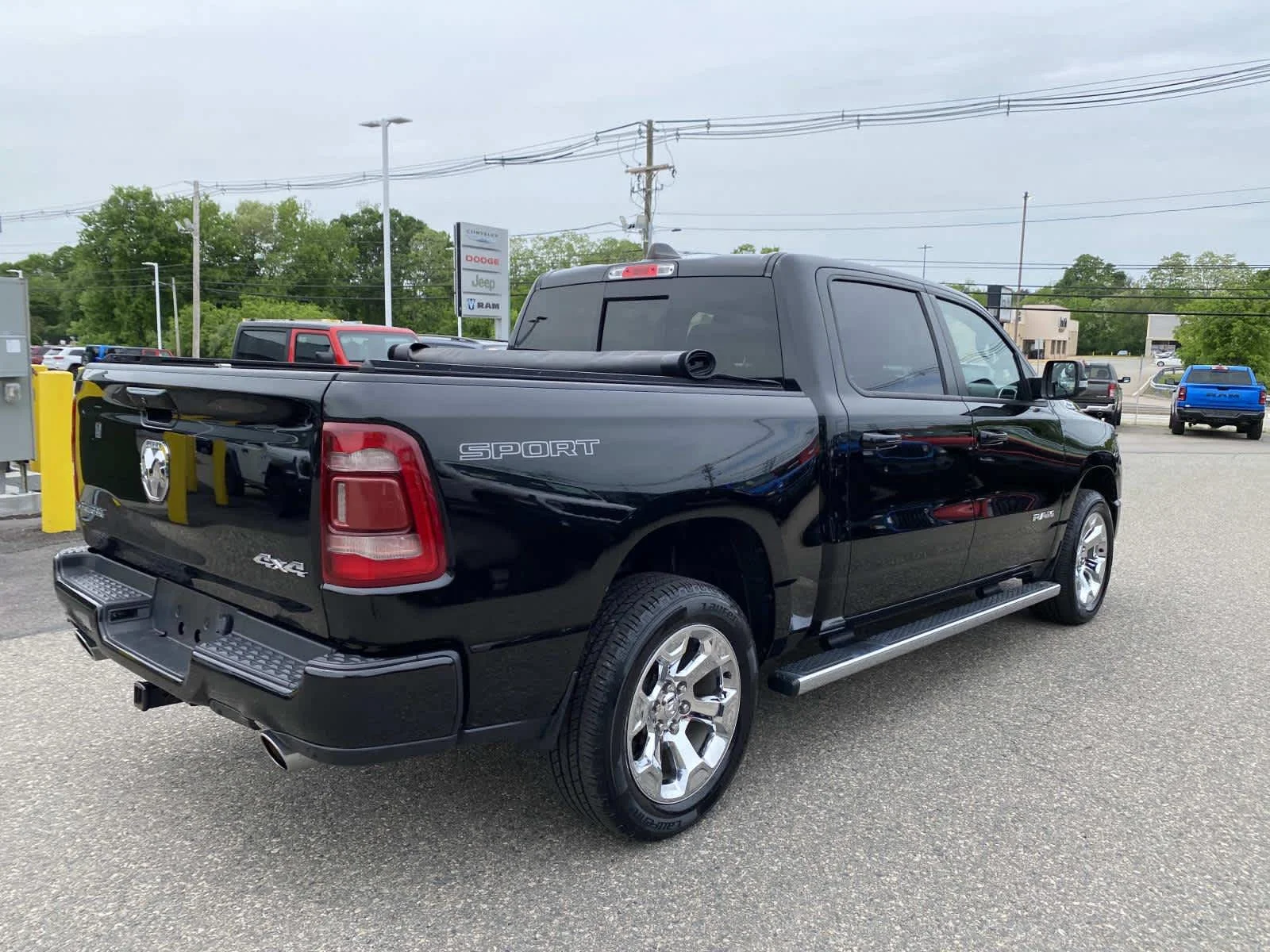 Used 2022 Diamond Black Crystal Pearlcoat Ram Big Horn image 3
