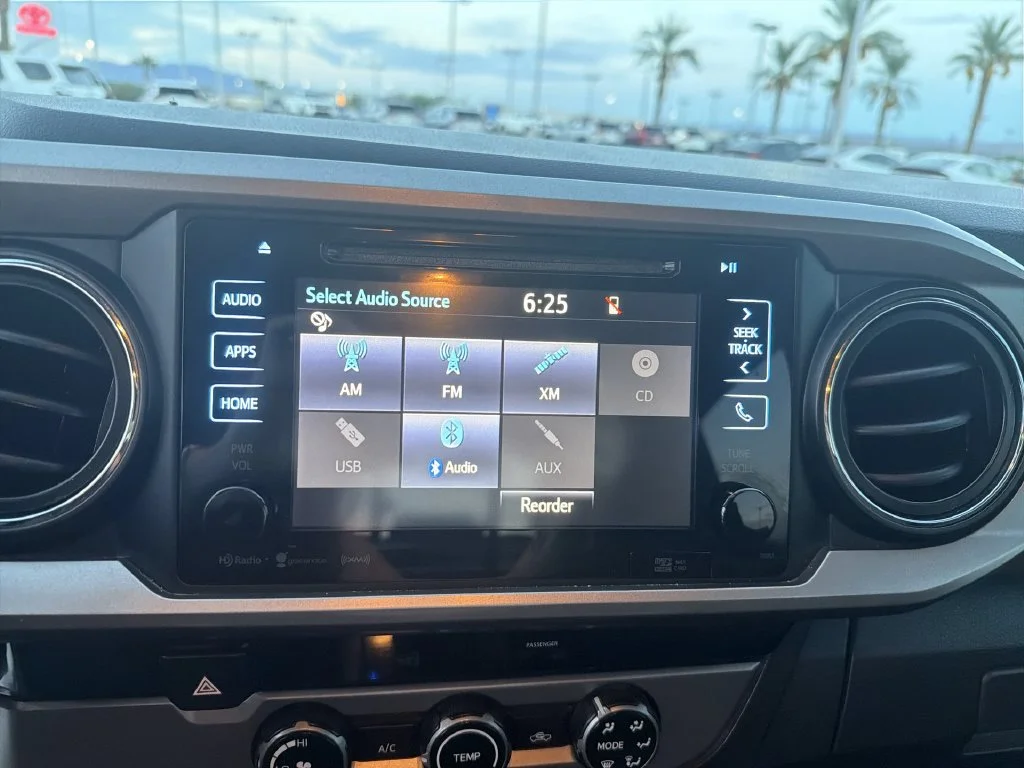 2017 Toyota Tacoma SR5 - Photo 19