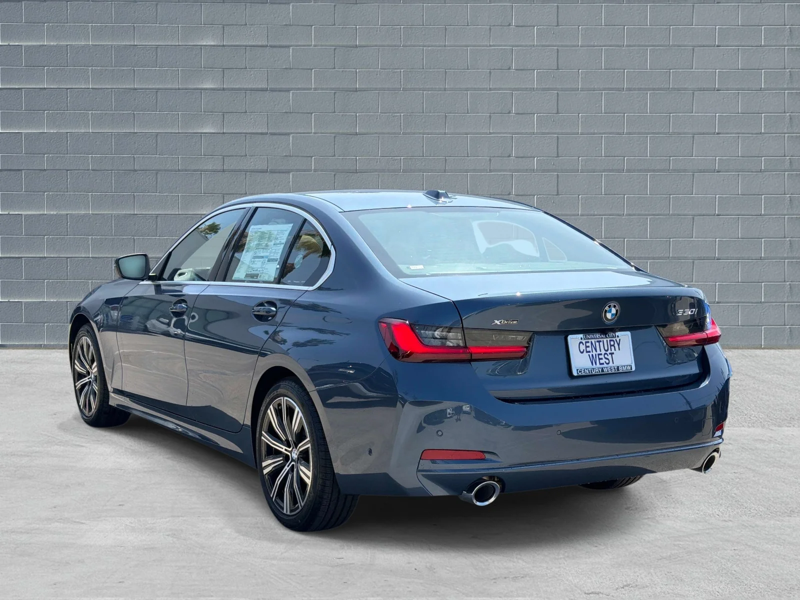 New 2026 Arctic Race Blue metallic BMW 330i xDrive image 3