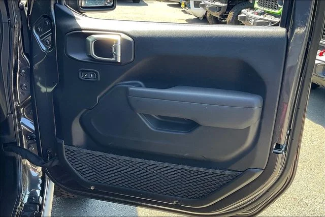 2025 Jeep Wrangler 4-Door Rubicon - Photo 25