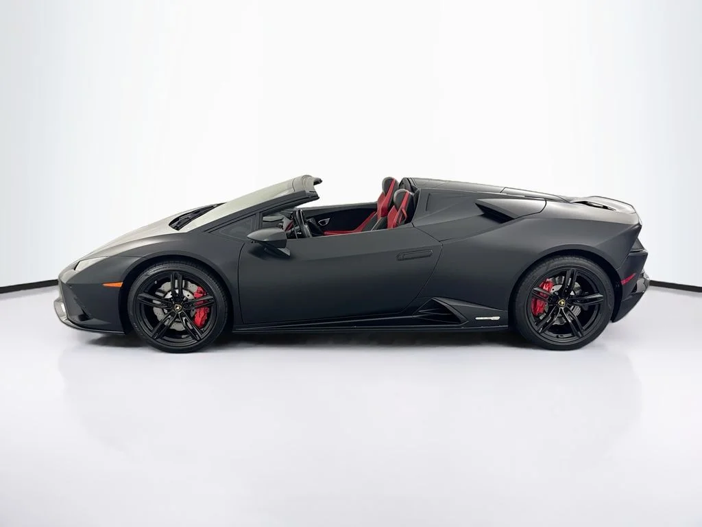 Used 2021 Black Lamborghini  image 8