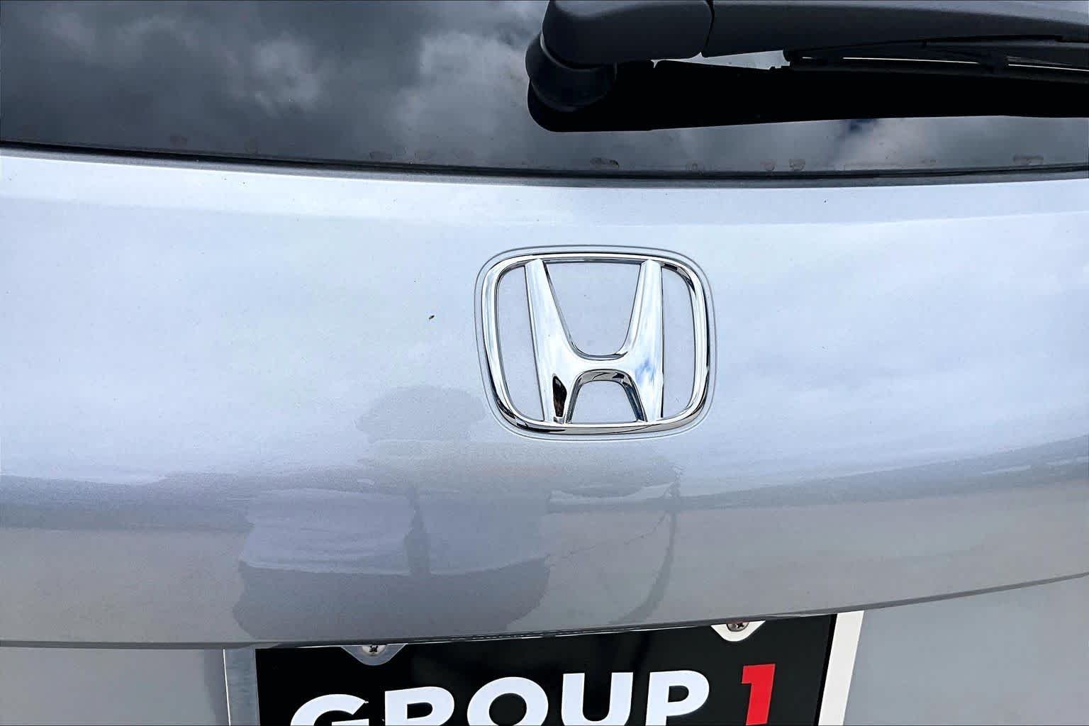 Used 2026 Solar Silver Metallic Honda LX image 31