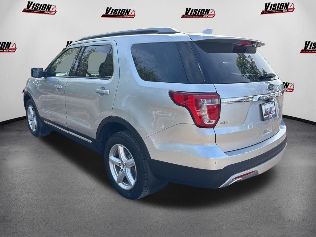 Used 2017 Silver Ford XLT image 7