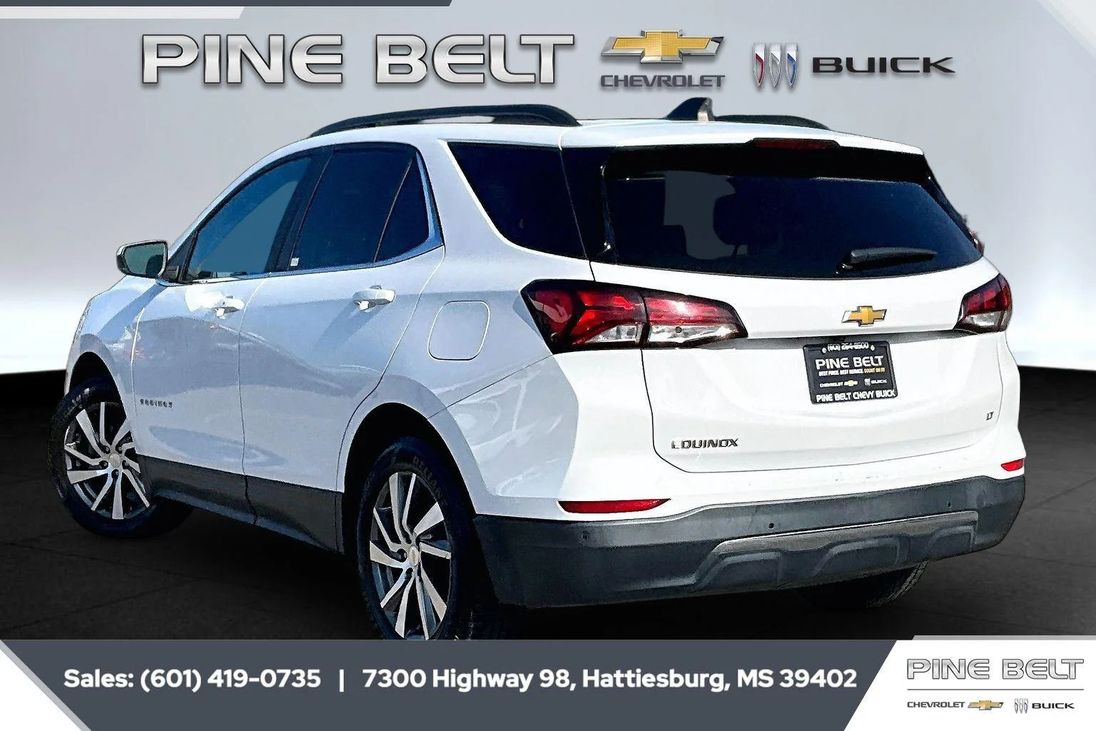 Used 2022 Summit White Chevrolet LT image 2