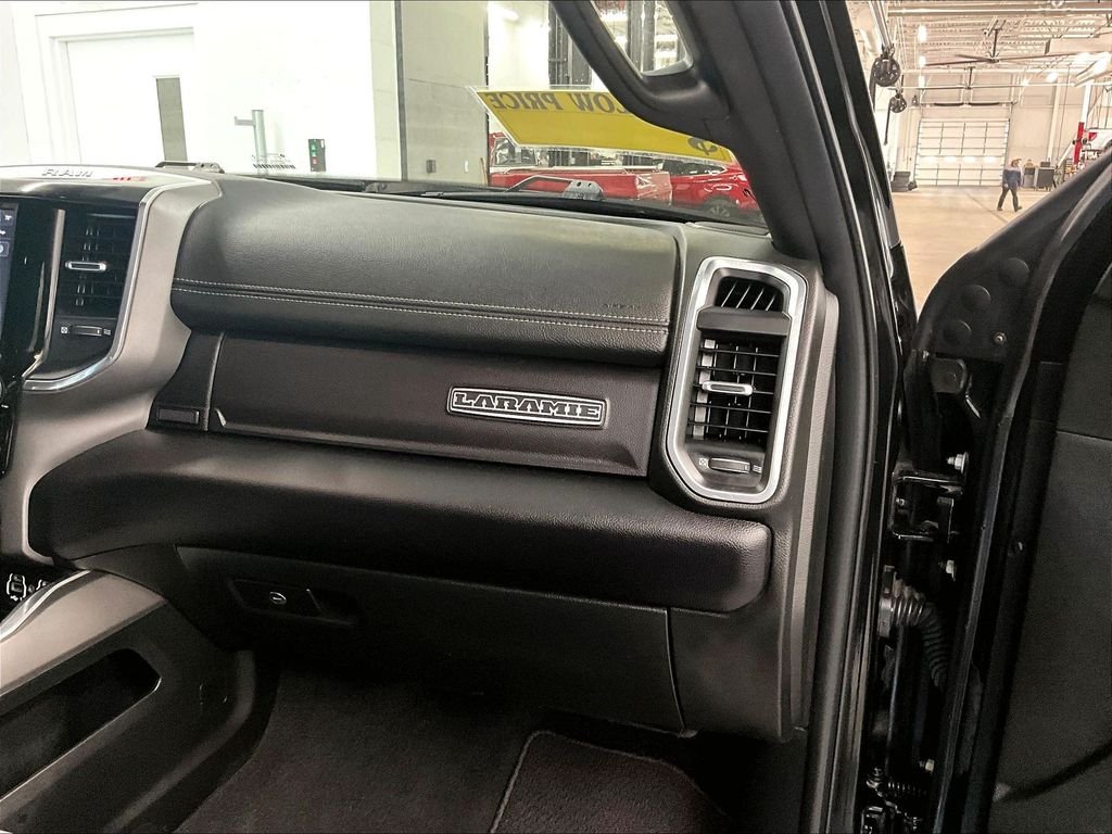 Used 2022 Diamond Black Crystal Pearlcoat Ram Laramie image 13