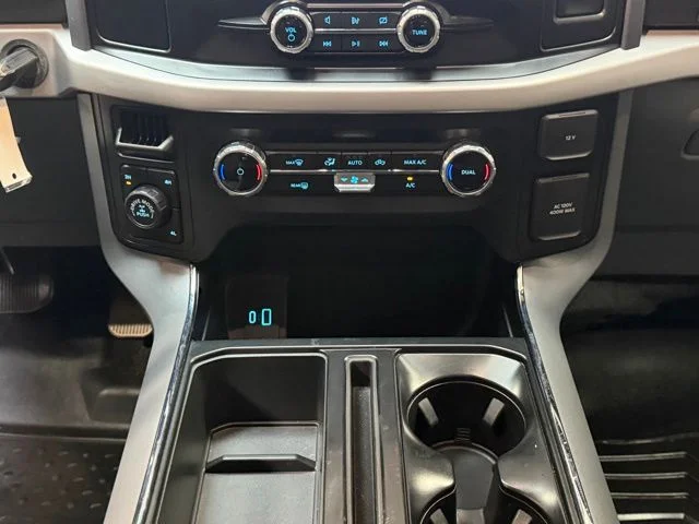 Used 2023 Black Ford XLT image 14