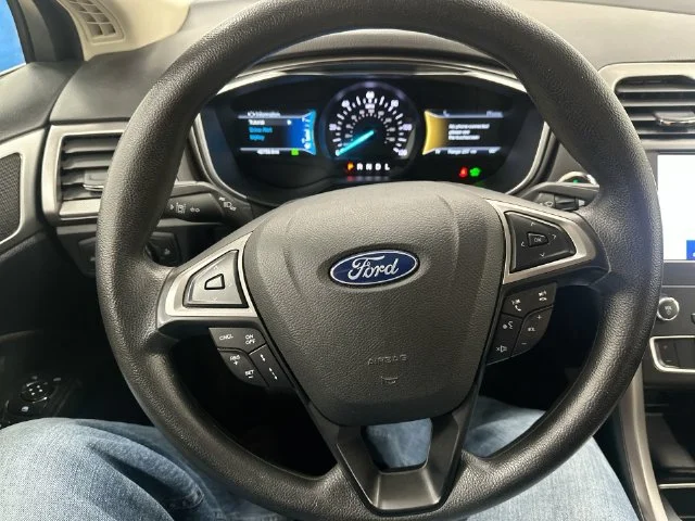 Used 2020 White Ford SE image 19