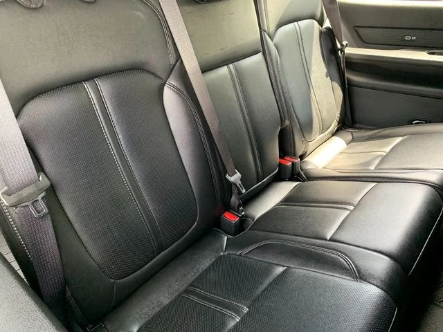 Used 2023 Black Jeep Base image 14
