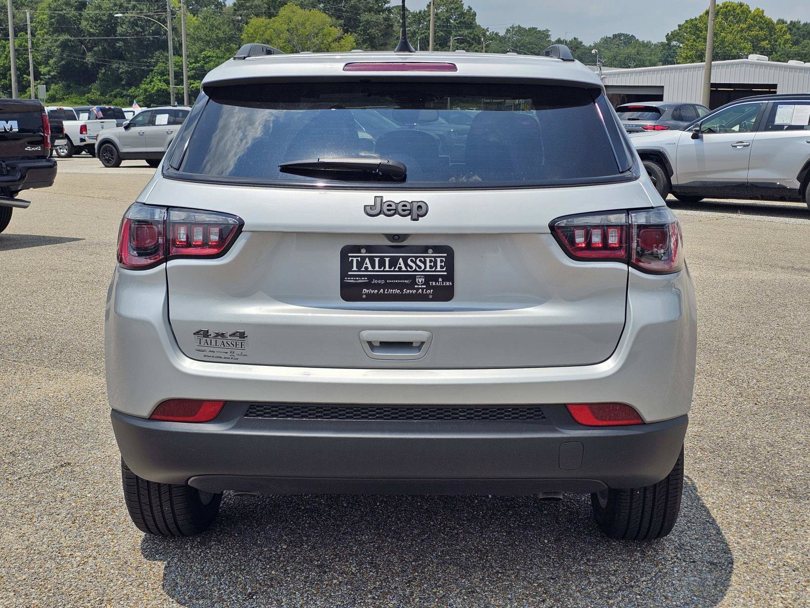 2026 Jeep Compass Latitude Altitude - Photo 10