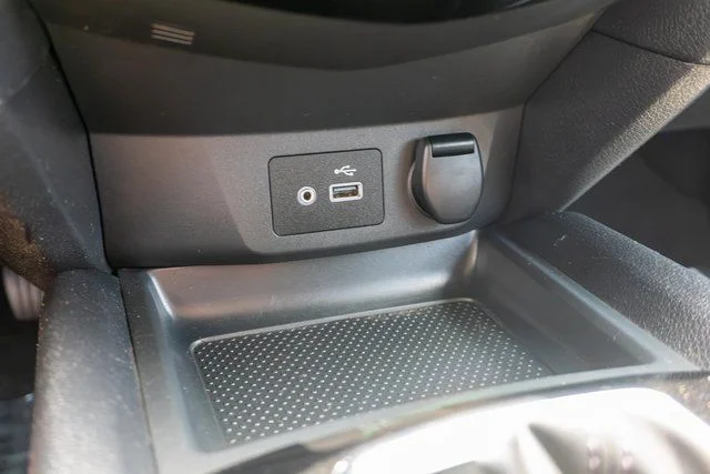 Used 2022 Red Nissan S image 25