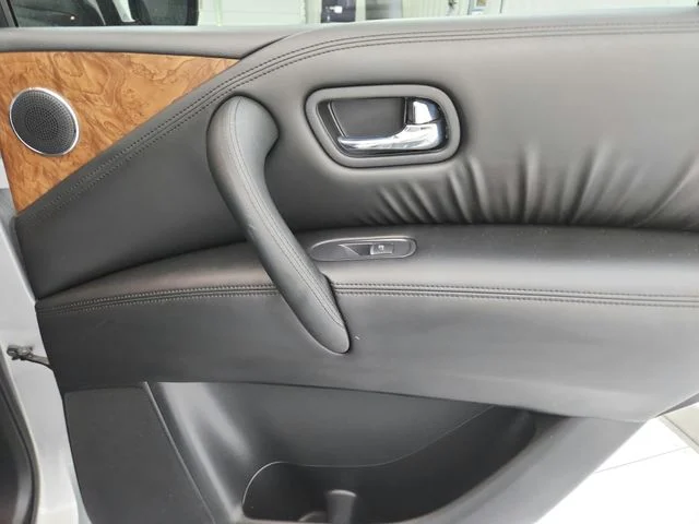 Used 2022 Silver Nissan SL image 53