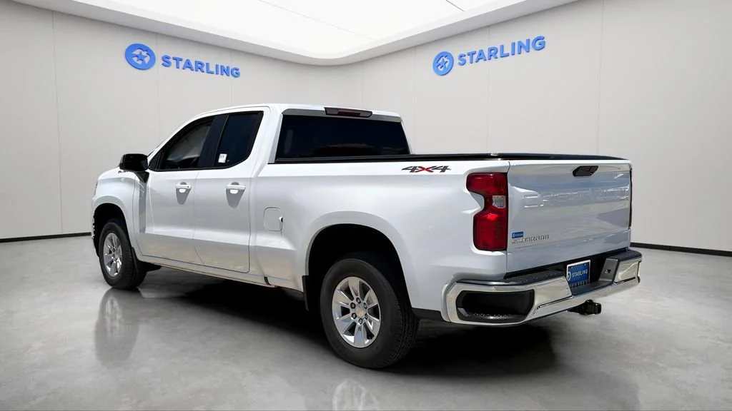 Used 2020 SUMMIT WHITE Chevrolet LT image 5
