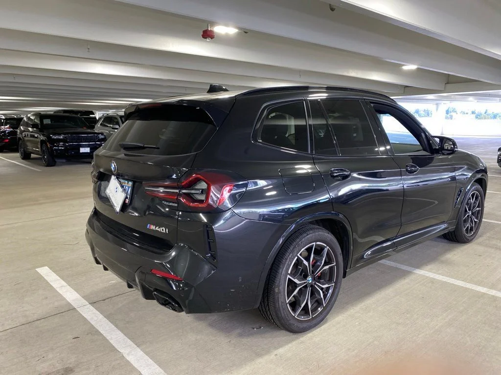 Used 2022 Black Sapphire Metallic BMW M40i image 5