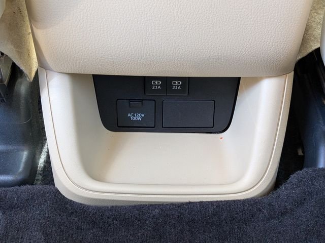 Used 2017 Red Toyota XLE image 15