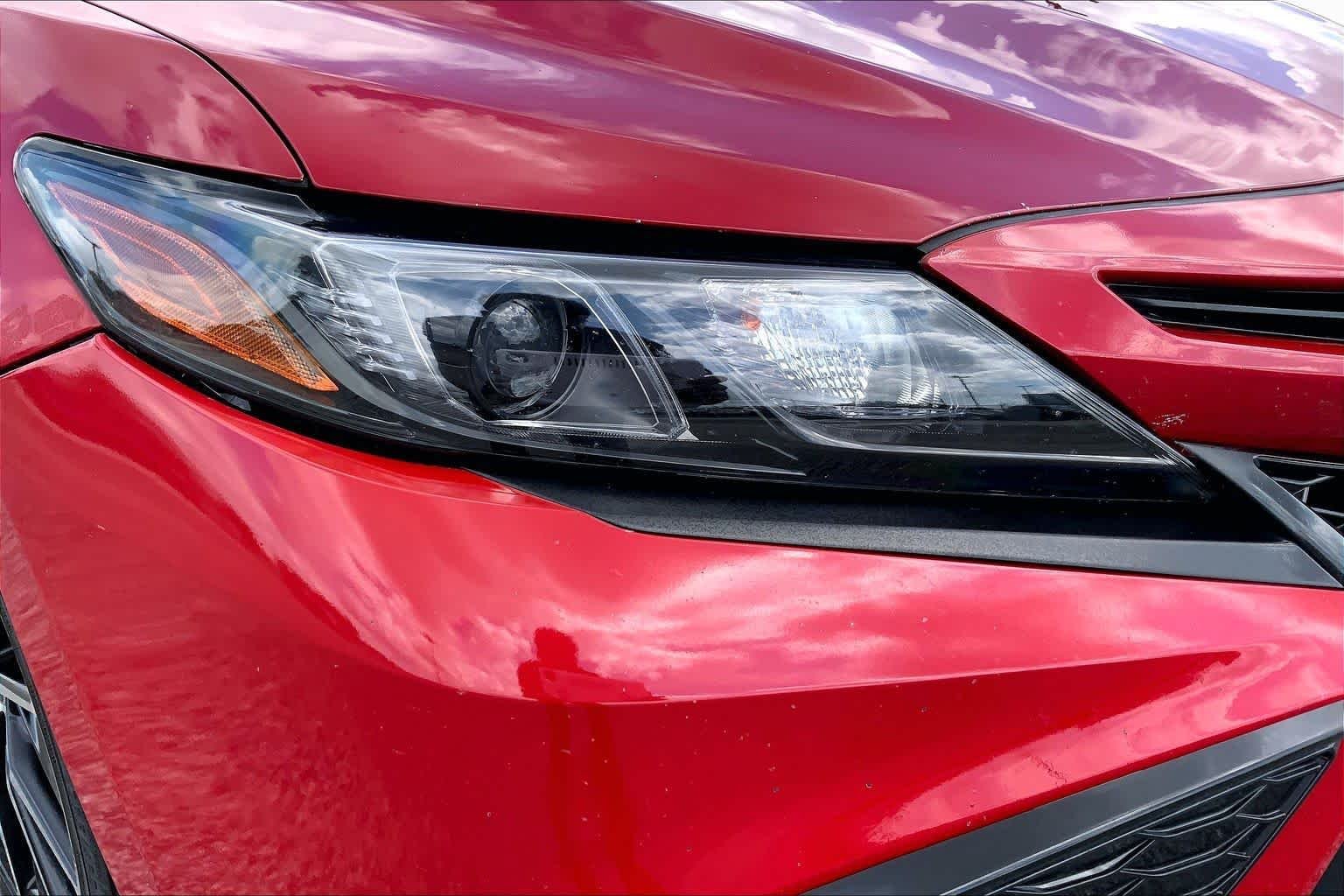 Used 2022 Supersonic Red Toyota SE image 27
