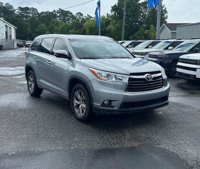 2015 Toyota Highlander XLE V6's photo