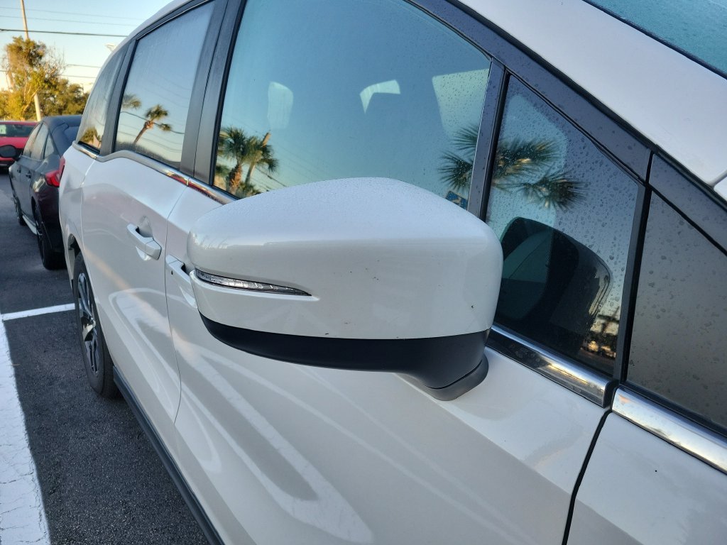 Used 2026 Platinum White Pearl Honda EX-L image 10