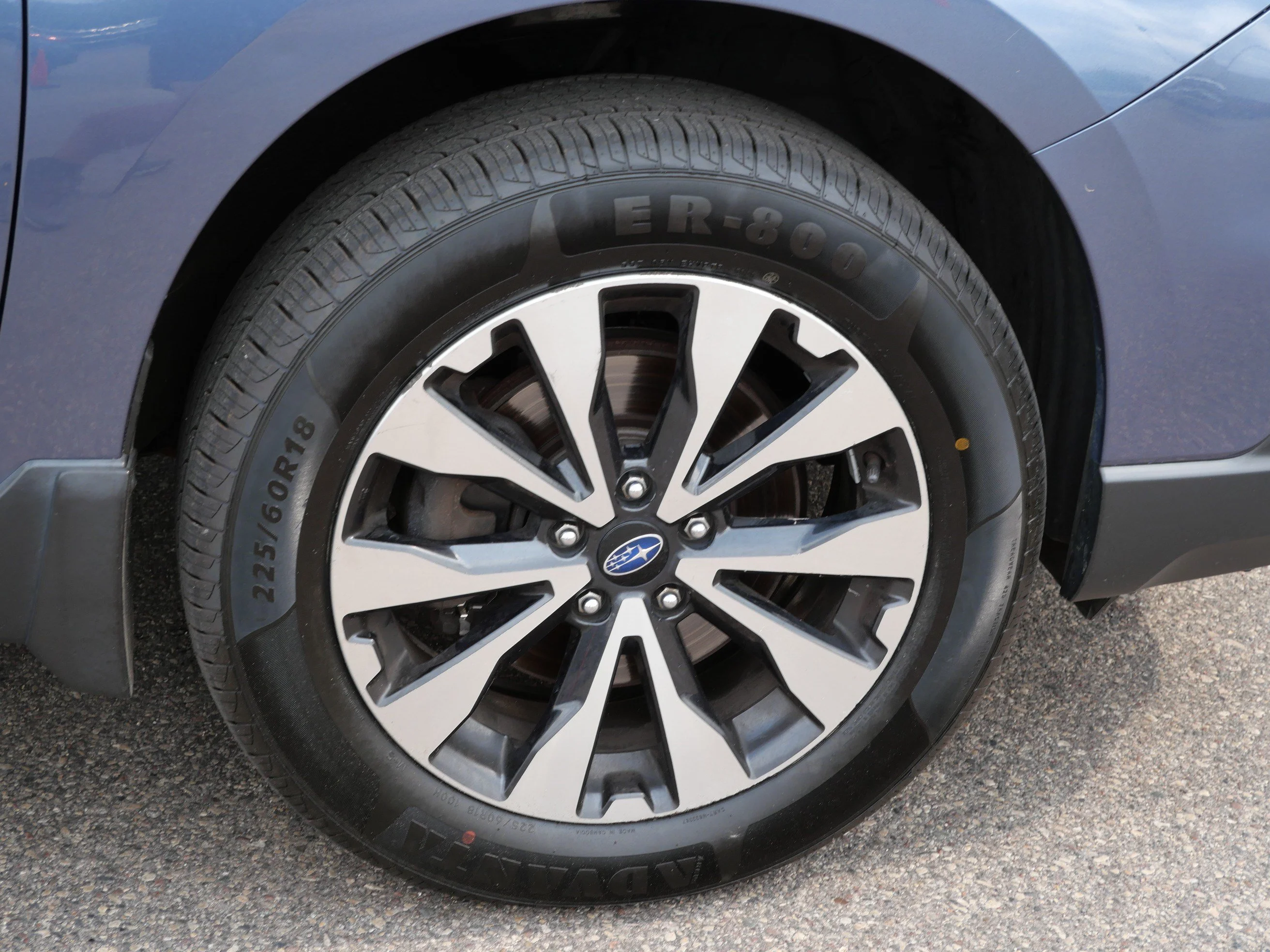 Used 2017 Twilight Blue Metallic Subaru Limited image 15