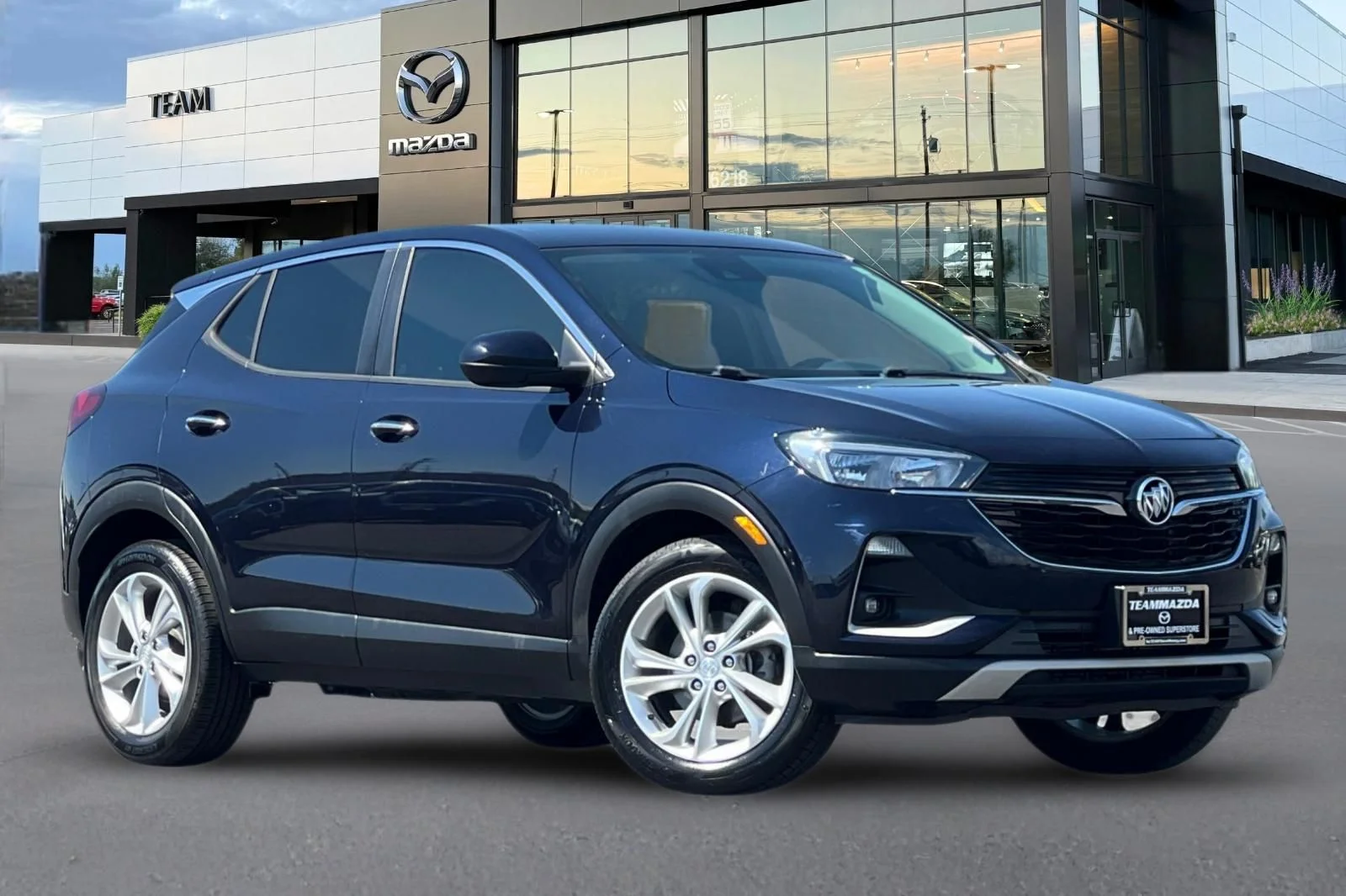 Used 2020 Blue Buick Preferred image 2