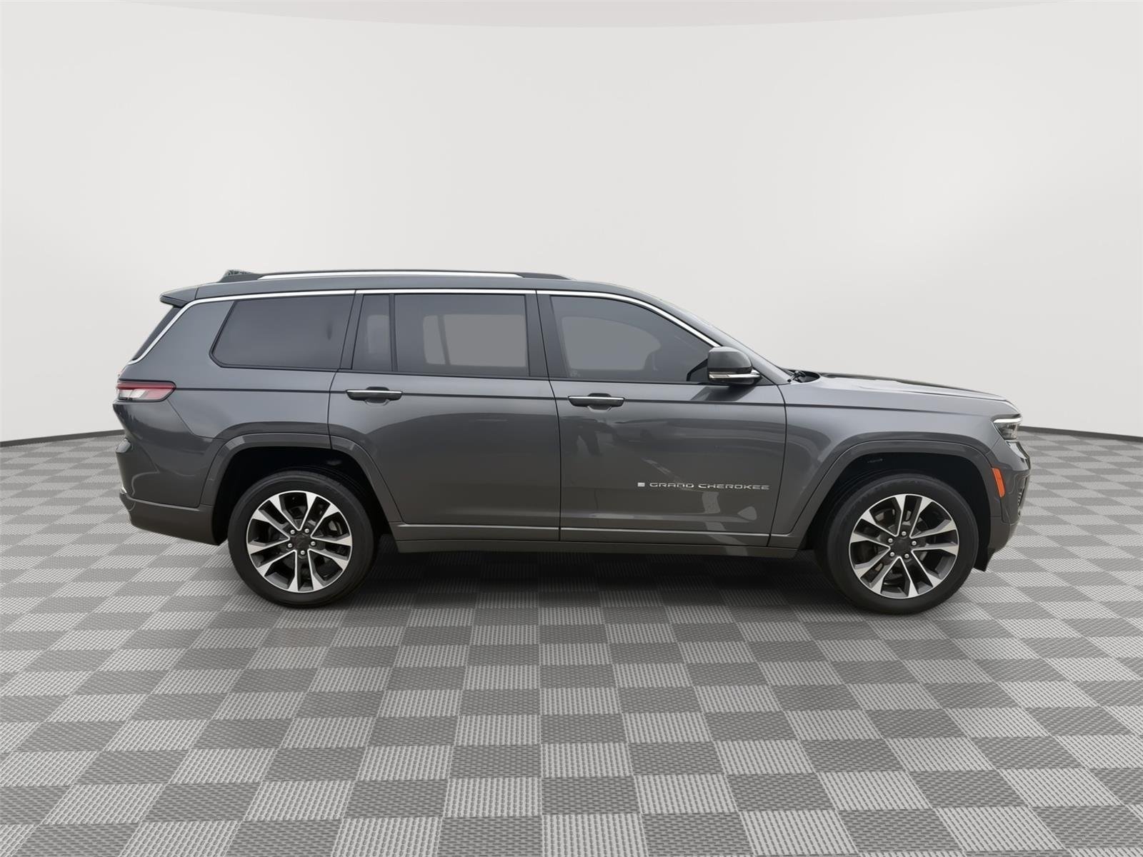 Used 2021 Baltic Gray Metallic Clearcoat Jeep Overland image 6