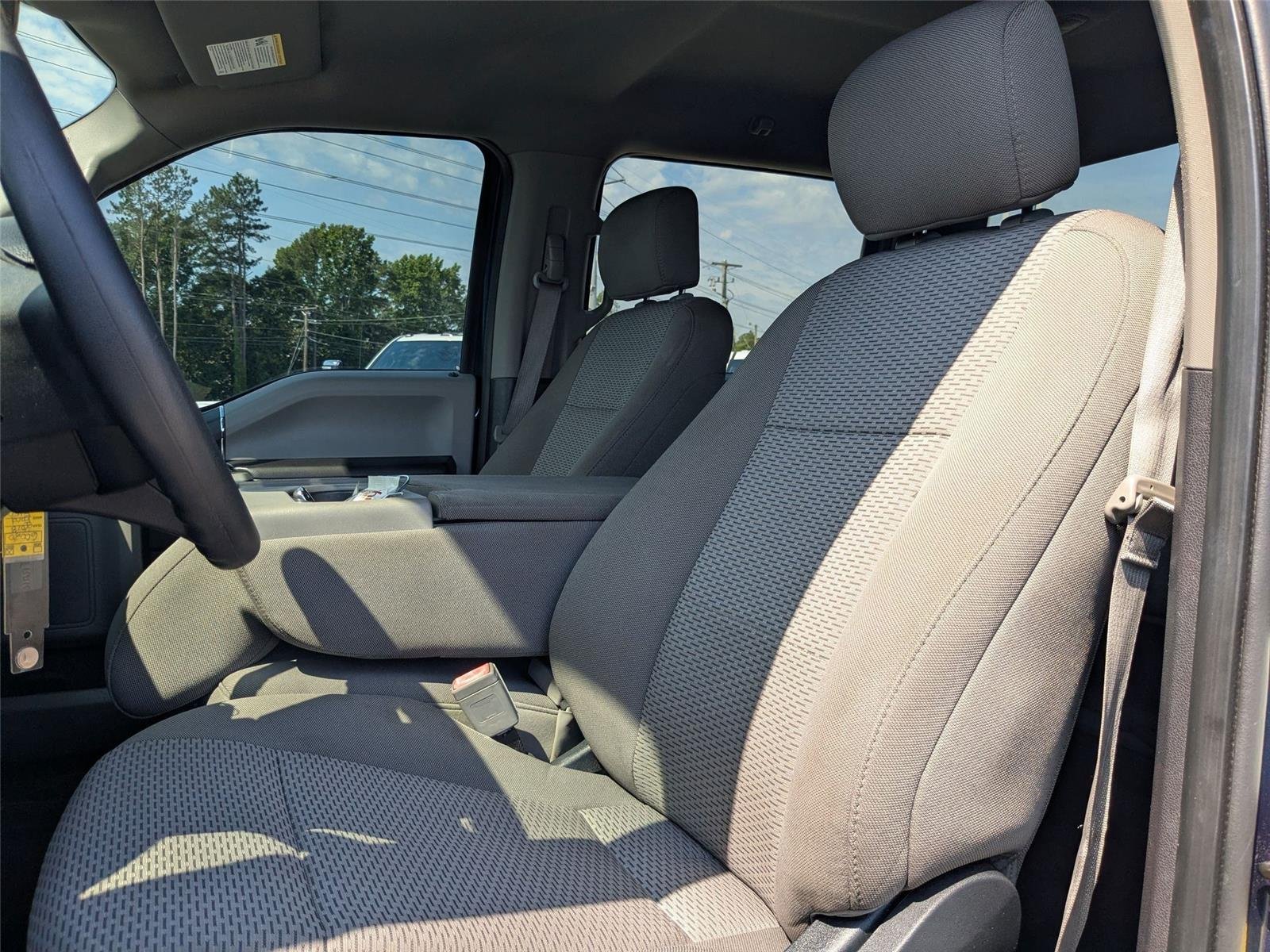 Used 2018 Blue Jeans Metallic Ford XLT image 15