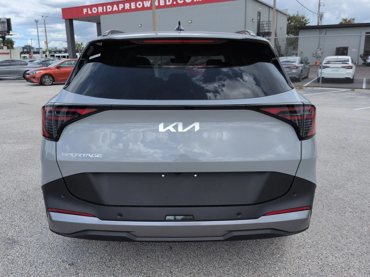 New 2027 Wolf Gray Kia EX image 5