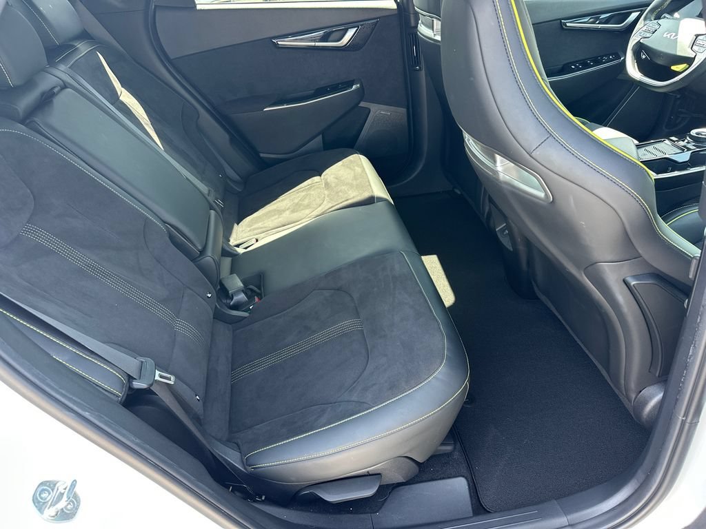 Used 2023  Kia GT image 15