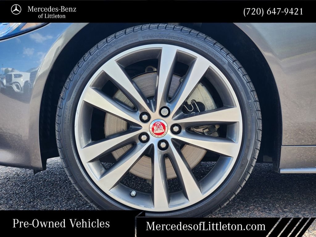 Used 2017 Gray Jaguar 35t R-Sport image 10