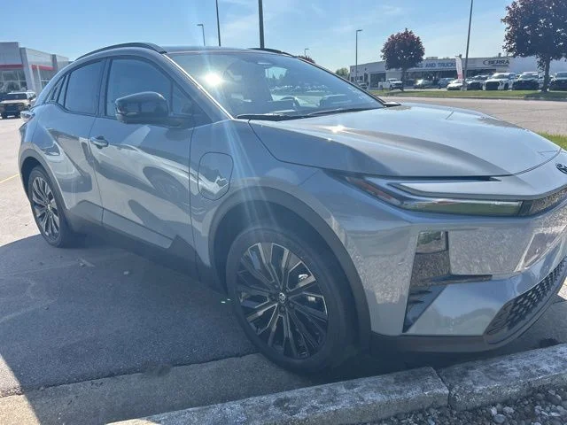 New 2026 Cement Toyota  XSE image 4