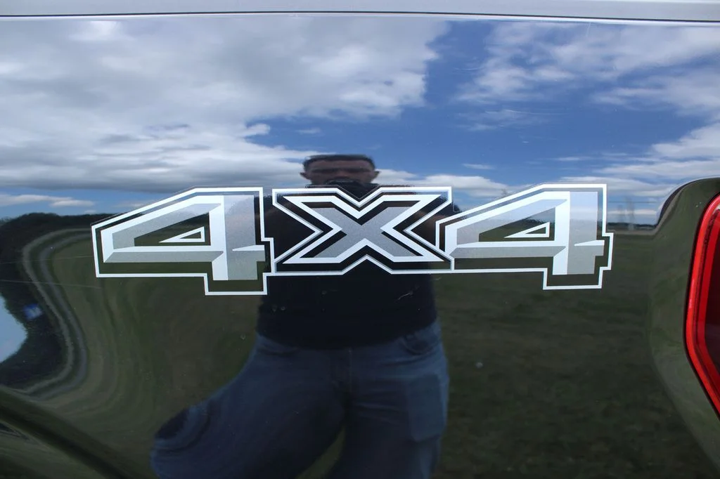 Used 2024 Black Metallic Ford XLT image 9