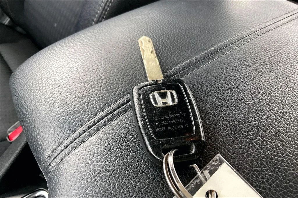 Used 2013 Beige Honda Sport image 10