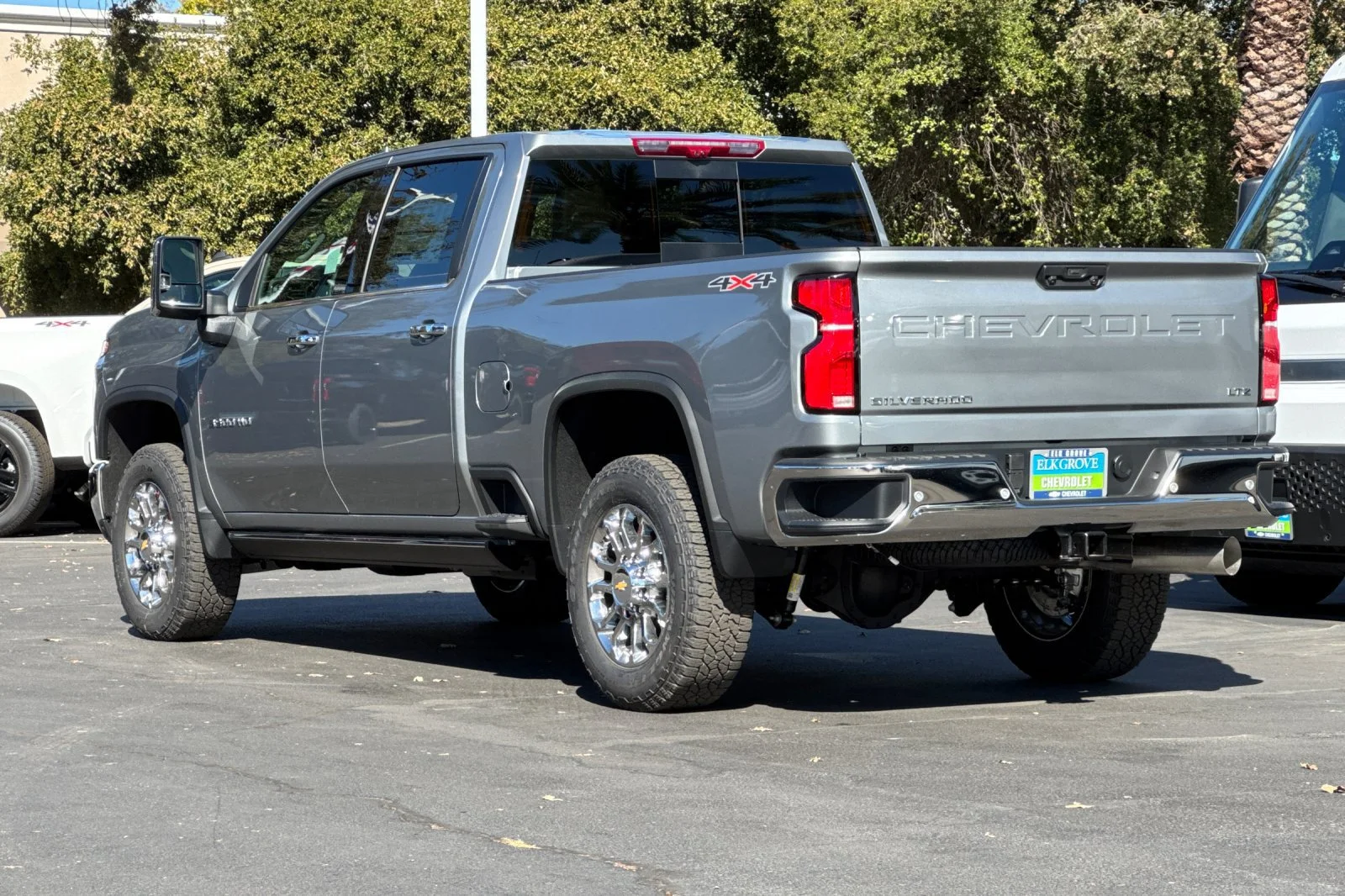 2026 Chevrolet Silverado 3500 HD LTZ view 5
